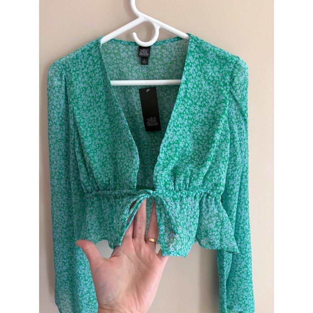 Wild Fable NWT Sheer Floral Bell Sleeve Cropped Festival Blouse Size Medium - Picture 5 of 10